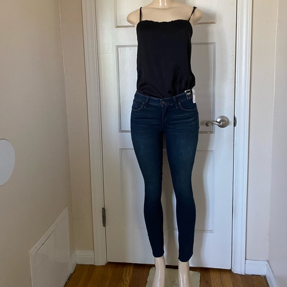 NWT - A&F Mid Rise Skinny Ankle Jeans - Size 26 - Picture 1 of 5